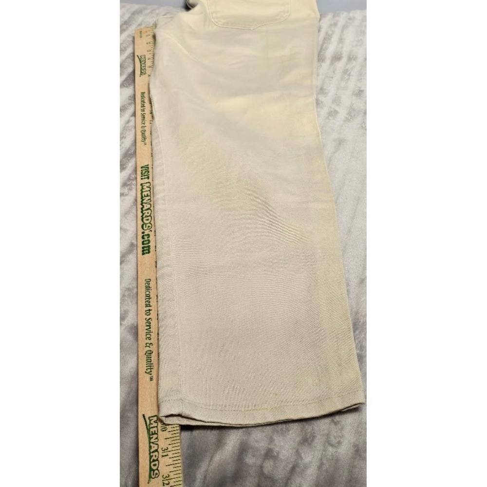 Vntg Womens Lee Jeans 12M  Cream Straight leg high Rise classic fit. 705 - Picture 2 of 7